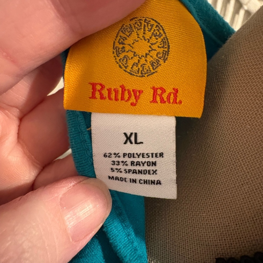 Ruby Rd. Teal and Black Geometric Tank Top - Picture 4 of 5